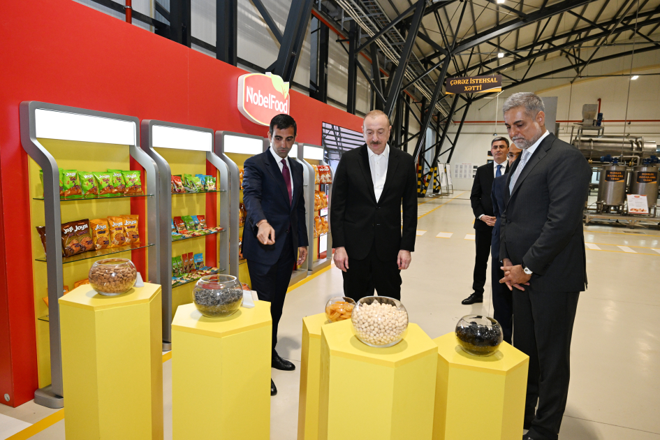 Prezident İlham Əliyev Bakıda müxtəlif növ və çeşiddə qəlyanaltı məhsullarının istehsalı zavodunun açılışında iştirak edib (FOTO)