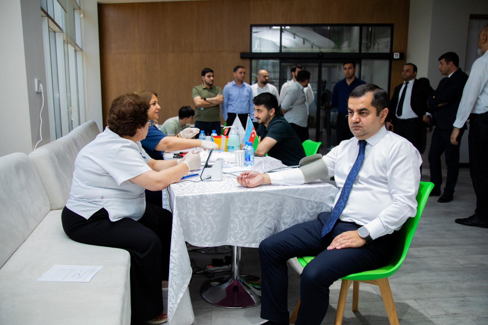 Bank Respublika “Ümumdünya Qan Donoru Günü”nə həsr olunmuş qanvermə aksiyası keçirib (FOTO)