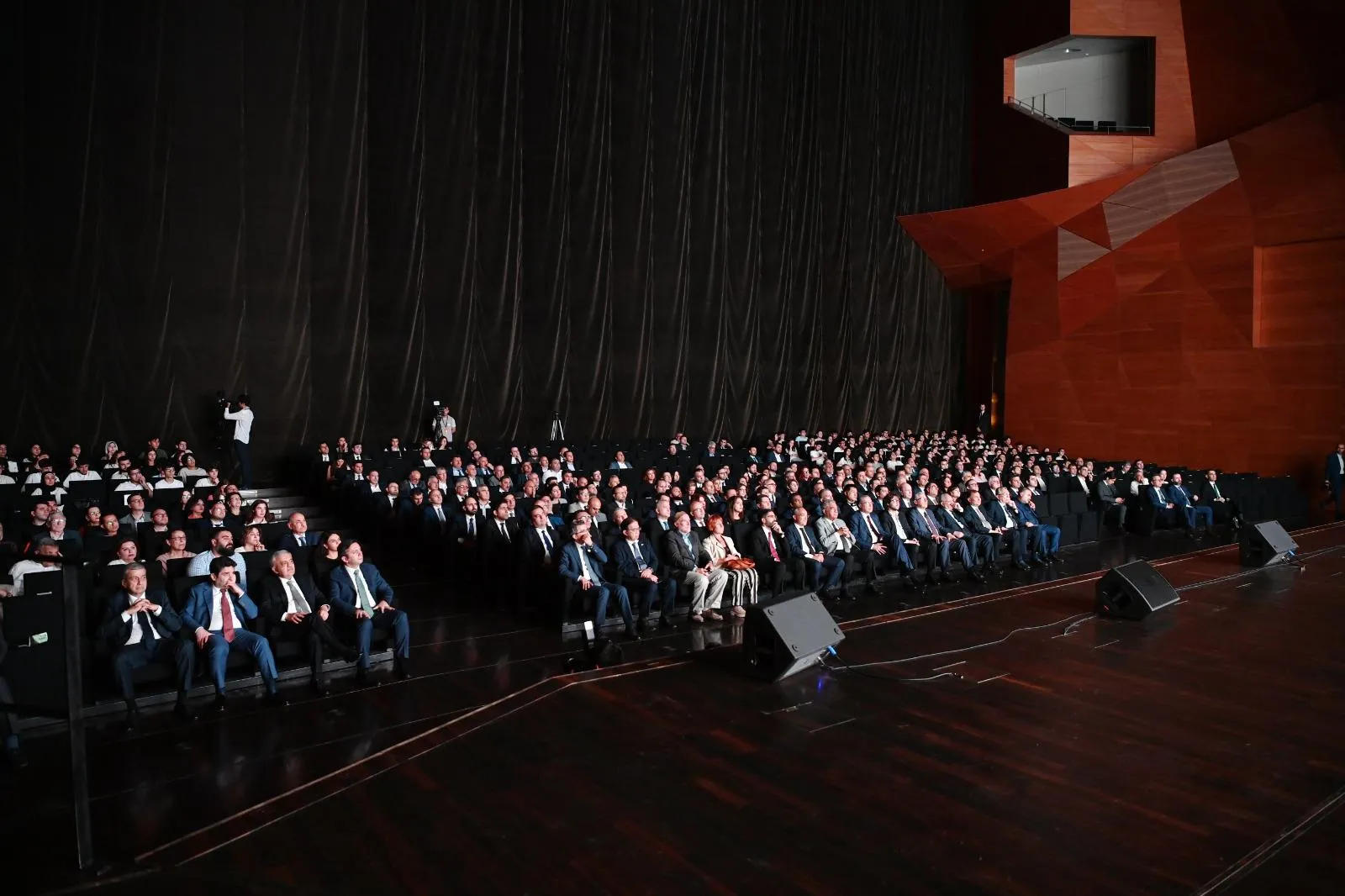 “Tomas Qolts: Neft Odisseyası” sənədli filminin təqdimatı keçirilib (FOTO)