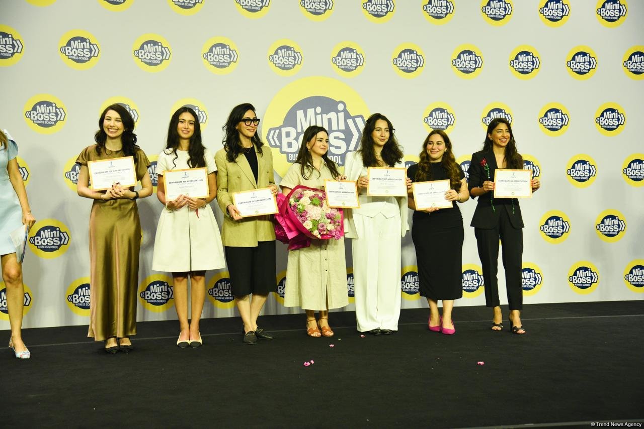 “Miniboss Business School Baku” tələbələrinin startaplar üzrə 5-ci Milli Çempionatı keçirildi (FOTO)