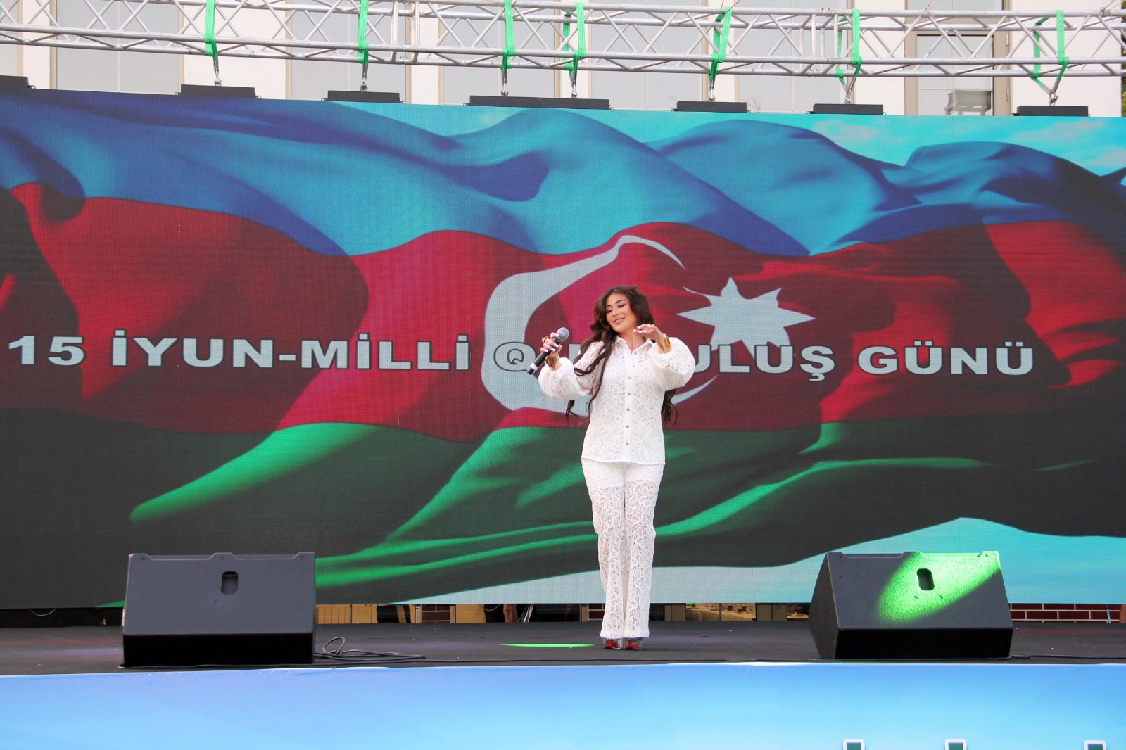 Xaçmaz rayonunda “Qurtuluş suverenliyimizin təməlidir!”  adlı bayram koserti təşkil olunub (FOTO)