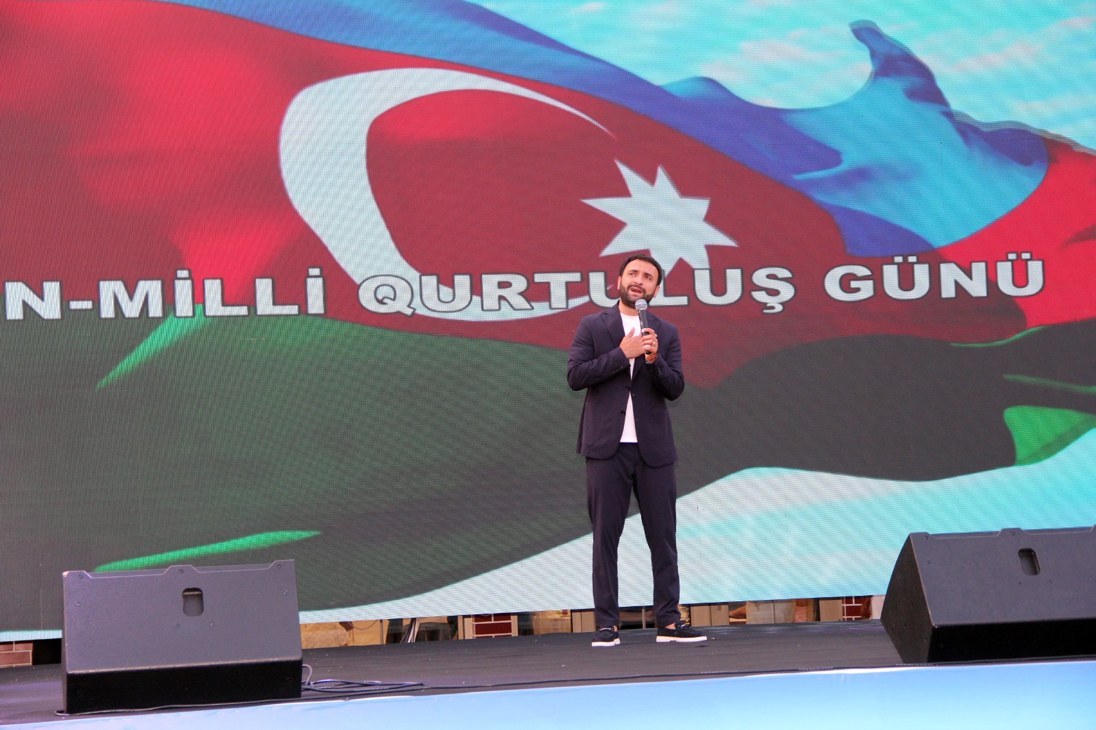 Xaçmaz rayonunda “Qurtuluş suverenliyimizin təməlidir!”  adlı bayram koserti təşkil olunub (FOTO)