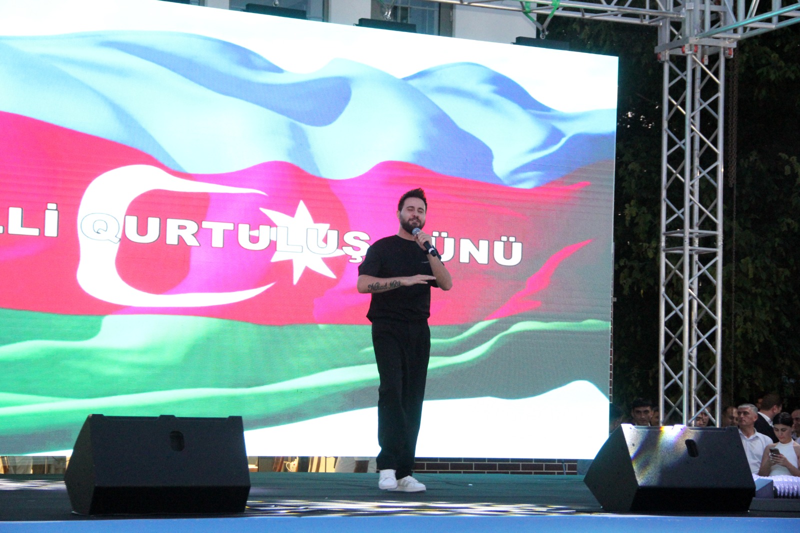 Xaçmaz rayonunda “Qurtuluş suverenliyimizin təməlidir!”  adlı bayram koserti təşkil olunub (FOTO)