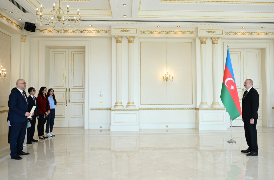 Azərbaycan Prezidenti İlham Əliyev Fələstinin ölkəmizdə yeni təyin olunmuş səfirinin etimadnaməsini qəbul edib (FOTO)