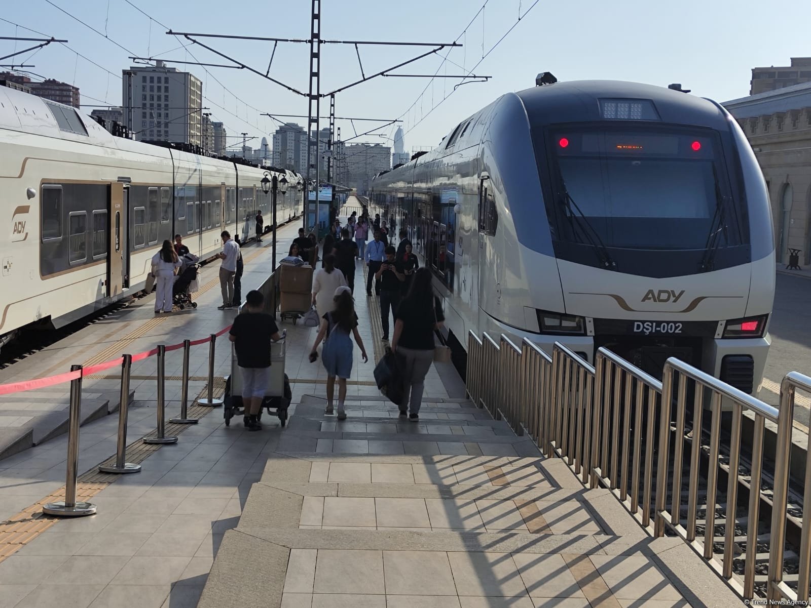 Bakı-Qazax sürətli sərnişin qatarı istifadəyə verilib (FOTO)