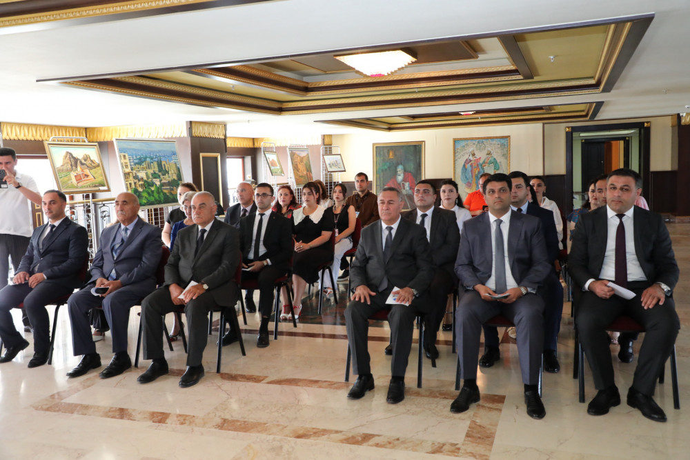 Möminə xatun türbəsinin bərpası ilə bağlı müqavilə bağlanıb (FOTO)