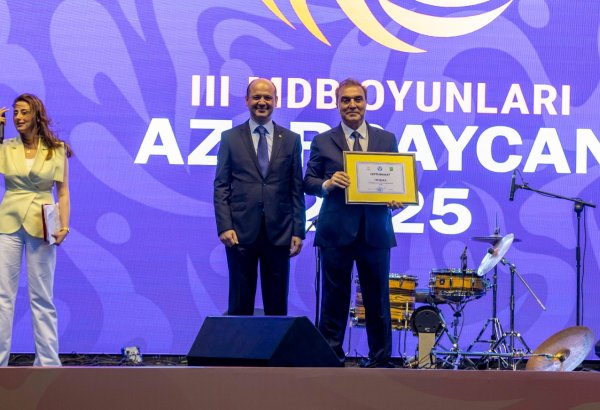Gəncənin MDB-nin idman paytaxtı seçilməsi münasibətilə sertifikatın təqdimetmə mərasimi keçirilib (FOTO)