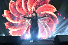 Heydər Əliyev Mərkəzinin parkında Milli Qurtuluş Günü münasibəti ilə konsert olub (FOTO)