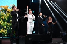 Heydər Əliyev Mərkəzinin parkında Milli Qurtuluş Günü münasibəti ilə konsert olub (FOTO)