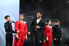 Heydər Əliyev Mərkəzinin parkında Milli Qurtuluş Günü münasibəti ilə konsert olub (FOTO)