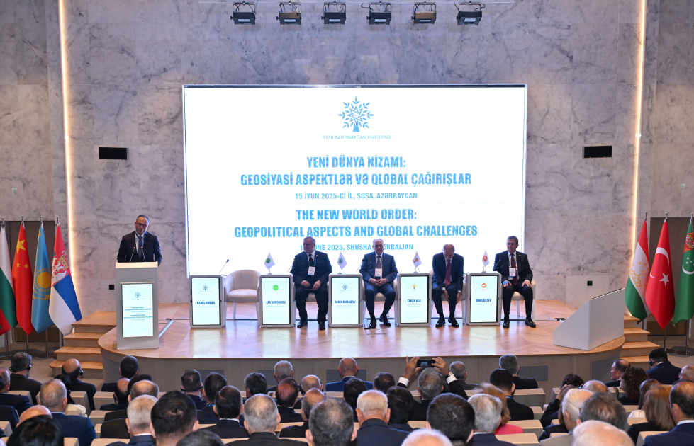 Şuşada “Yeni dünya nizamı: geosiyasi aspektlər və qlobal çağırışlar” mövzusunda beynəlxalq konfrans keçirilib (FOTO)