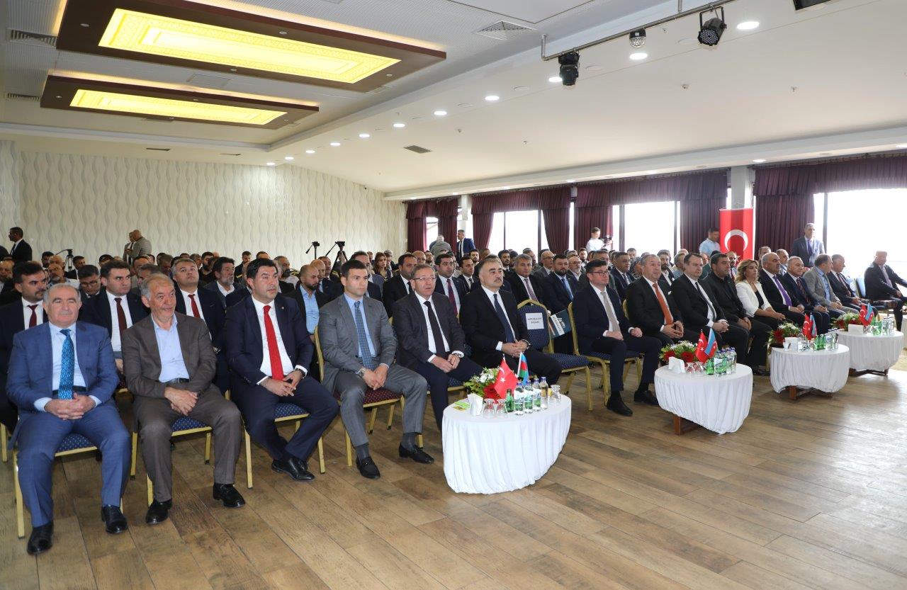 Qarsda Türkiyə-Azərbaycan Regional İqtisadi Forumu keçirilib (FOTO)