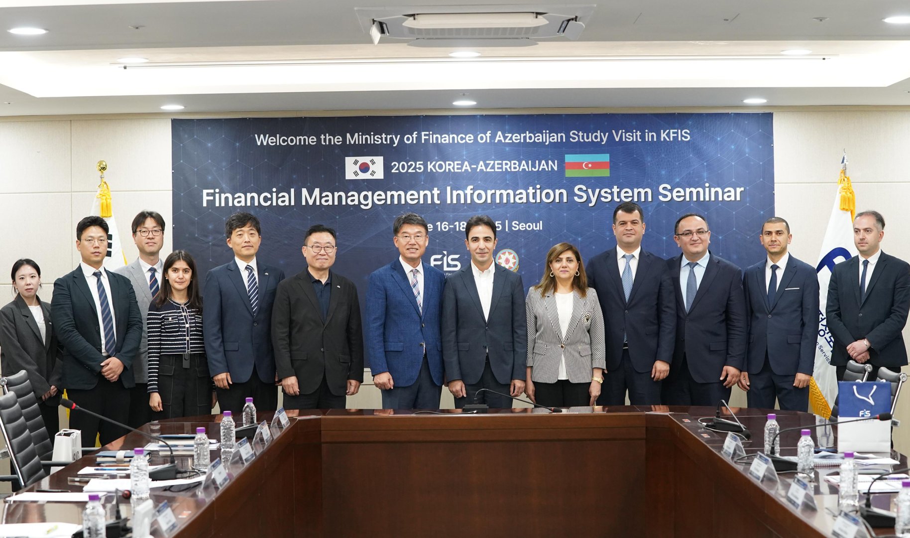 Maliyyə Nazirliyi büdcə idarəçiliyinin rəqəmsallaşdırılması üzrə Koreya təcrübəsini öyrənir (FOTO)