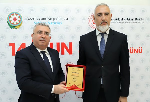 Bank Respublika qan donorluğunda fəal iştiraka görə təltif olundu! (FOTO)
