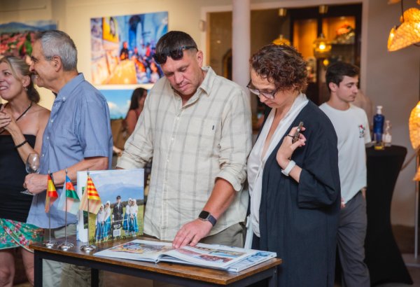 Barselonada “Azərbaycanın rəngləri: Multikulturalizm diyarı” adlı fotosərgi maraqla qarşılanıb (FOTO)