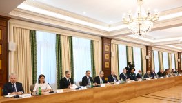 BMT-nin Ümumdünya Şəhərsalma Forumunun 13-cü sessiyasının keçirilməsi ilə əlaqədar yaradılmış Təşkilat Komitəsinin ilk iclası olub (FOTO)