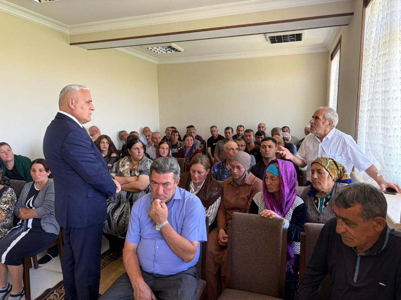 Milli Məclisin deputatı Vüqar Rəhimzadə Ordubadda seçiciləri ilə növbəti görüşünü keçirib (FOTO)
