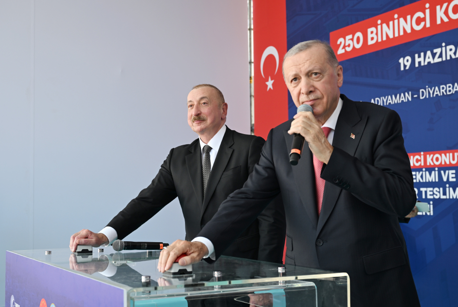 Prezident İlham Əliyev və Prezident Rəcəb Tayyib Ərdoğan Kahramanmaraşda “Azərbaycan” məhəlləsinin açılış mərasimində iştirak ediblər (YENİLƏNİB-6) (FOTO/VİDEO)