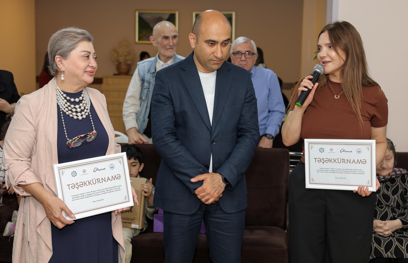 Azercell diqqət və qayğıya ehtiyacı olan iki nəsli bir araya gətirdi (FOTO)