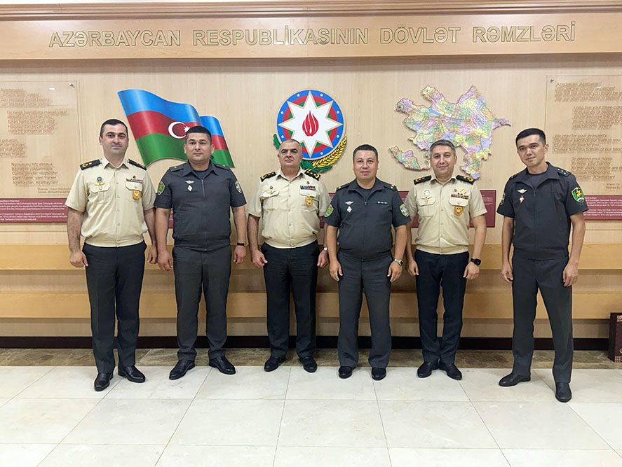 Azərbaycan və Özbəkistan hərbi mütəxəssisləri süni intellektin tətbiqi ilə bağlı fikir mübadiləsi aparıblar (FOTO)