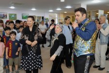 Azercell diqqət və qayğıya ehtiyacı olan iki nəsli bir araya gətirdi (FOTO)