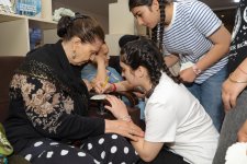 Azercell diqqət və qayğıya ehtiyacı olan iki nəsli bir araya gətirdi (FOTO)