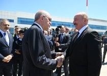 Prezident İlham Əliyev Türkiyəyə işgüzar səfərə gəlib (FOTO)