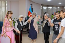 Azercell diqqət və qayğıya ehtiyacı olan iki nəsli bir araya gətirdi (FOTO)