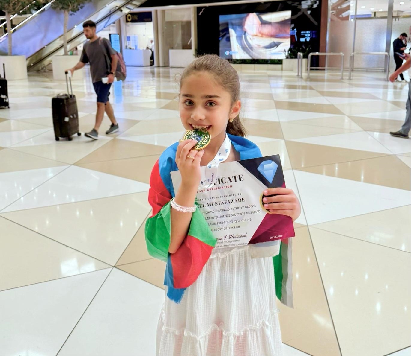 Azərbaycanlı məktəbli beynəlxalq olimpiadada qızıl medal qazanıb