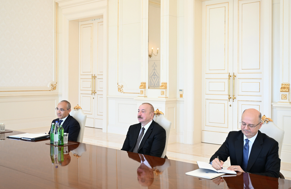 Prezident İlham Əliyev bp şirkətinin baş icraçı direktorunu qəbul edib (FOTO/VİDEO)