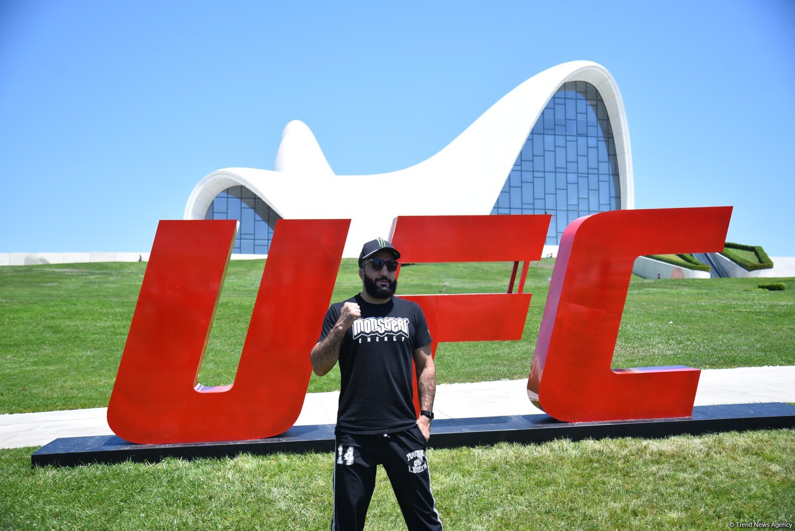Azərbaycanda hər şey yüksək səviyyədə təşkil olunub - Amerikalı UFC döyüşçüsü  (FOTO)