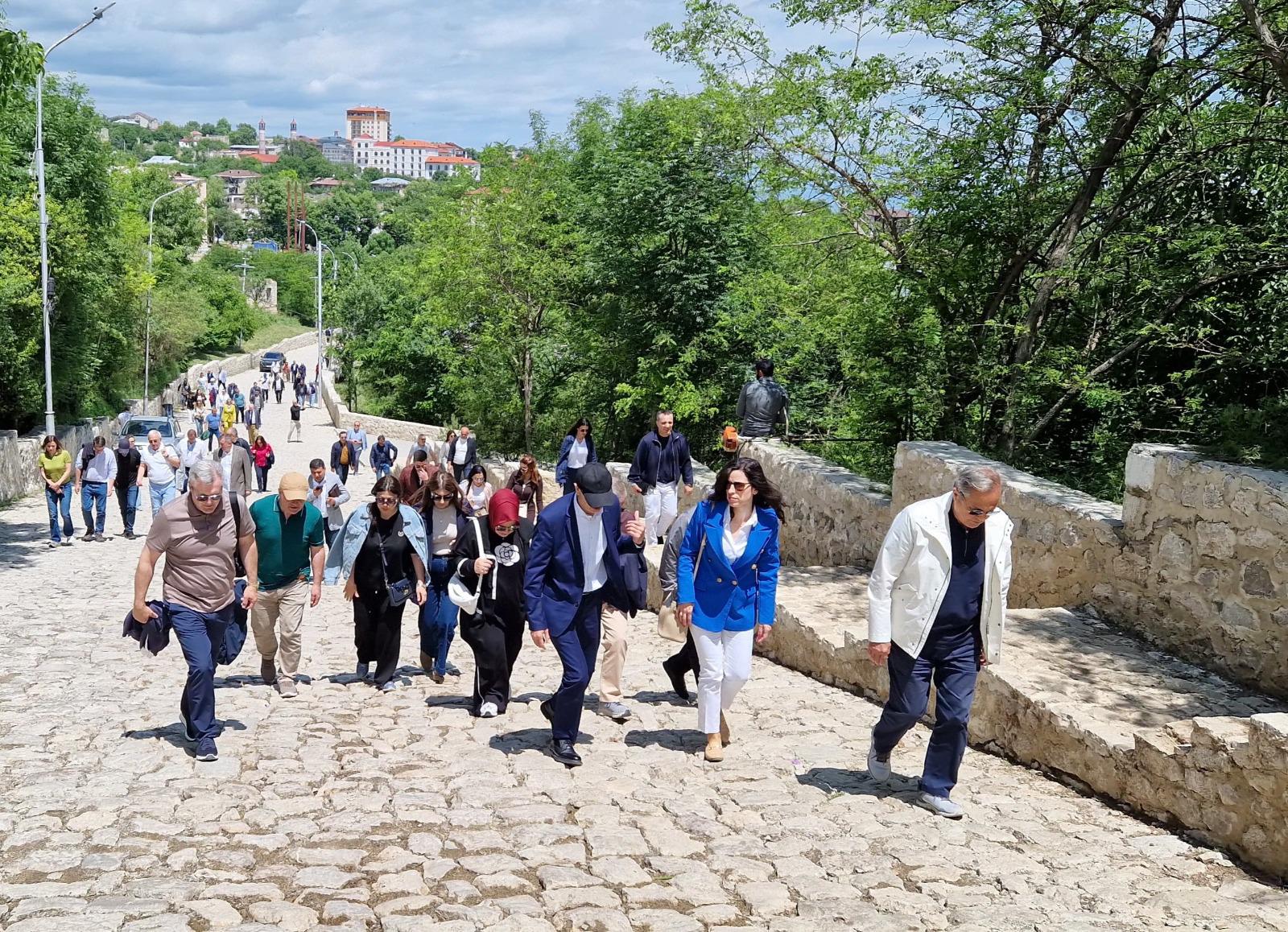 QDİƏTPA-nın 65-ci plenar sessiyasının iştirakçıları Şuşada olublar (FOTO)
