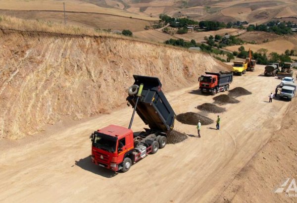 Cəlilabadda 9 yaşayış məntəqəsini əhatə edən yollar yenidən qurulur