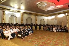 Səhiyyə naziri məzunlarla görüşdə: "Azərbaycanın sağlam gələcəyi sizin əlinizdədir” (FOTO)