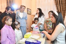 Maqsud İbrahimbəyov Yaradıcılıq Mərkəzində “Zeynəbin sehrli dünyası” adlı sərginin açılışı olub (FOTO)