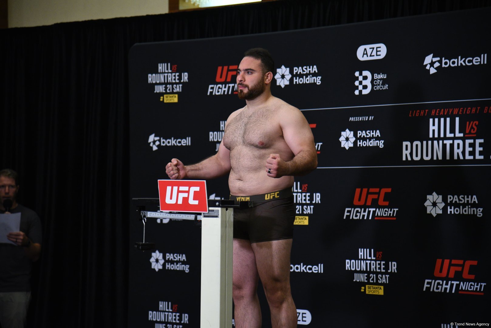 Bakıda "UFC Fight Night" iştirakçılarının rəsmi çəki mərasimi keçirilib (FOTO)
