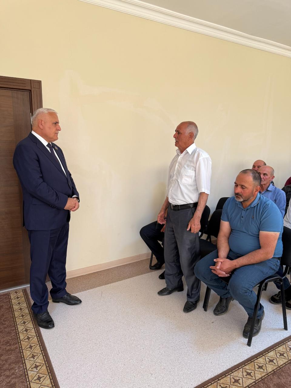 Milli Məclisin deputatı Vüqar Rəhimzadə Culfada seçiciləri ilə növbəti görüşünü keçirib (FOTO)