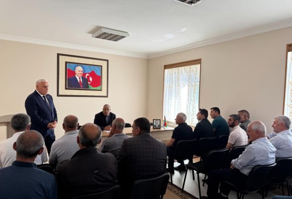 Milli Məclisin deputatı Vüqar Rəhimzadə Culfada seçiciləri ilə növbəti görüşünü keçirib (FOTO)