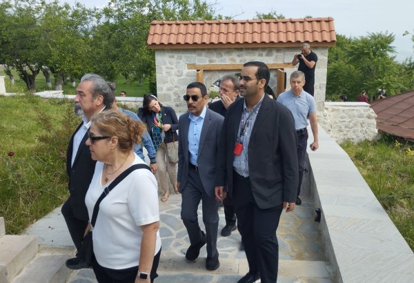 Diplomatik korpusun nümayəndələri Şuşa şəhəri ilə tanış olublar (FOTO) (YENİLƏNİB)