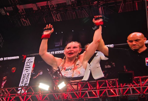 UFC Fight Night: Rusiyalı döyüşçü qələbə qazanıb (FOTO)