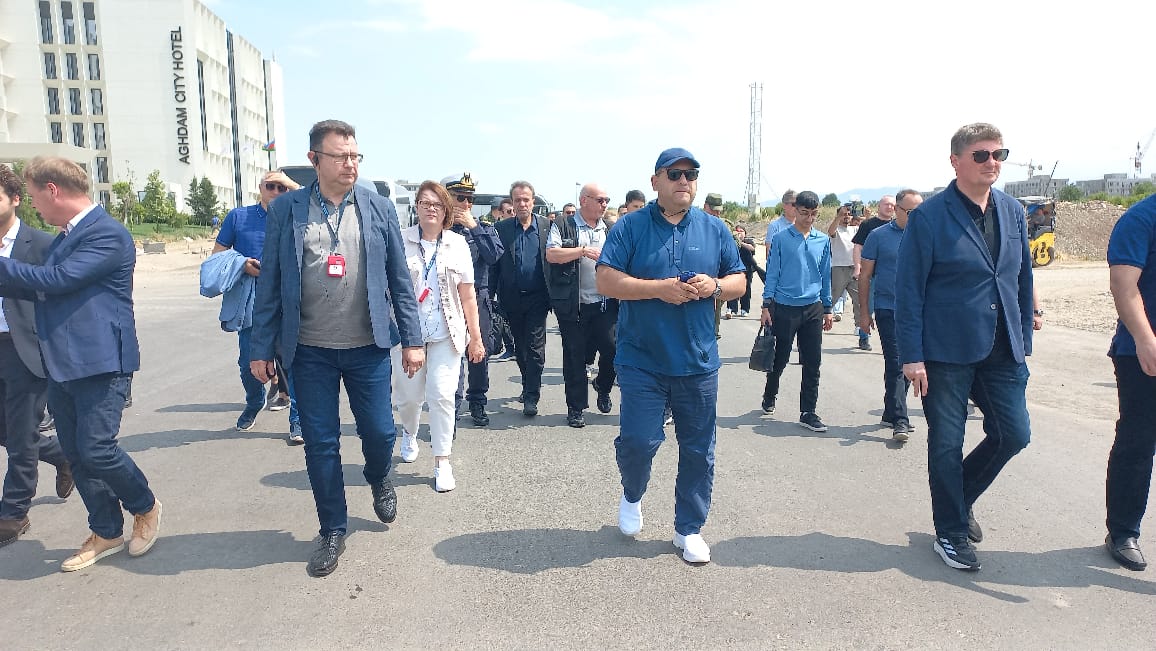 Azərbaycandankı diplomatik korpusun üzvlərinin Şərqi Zəngəzur və Qarabağa səfəri Laçın hava limanında başlayıb Ağdam dəmiryol vağzalıbda başa çatdı (FOTO) (YENİLƏNİB)