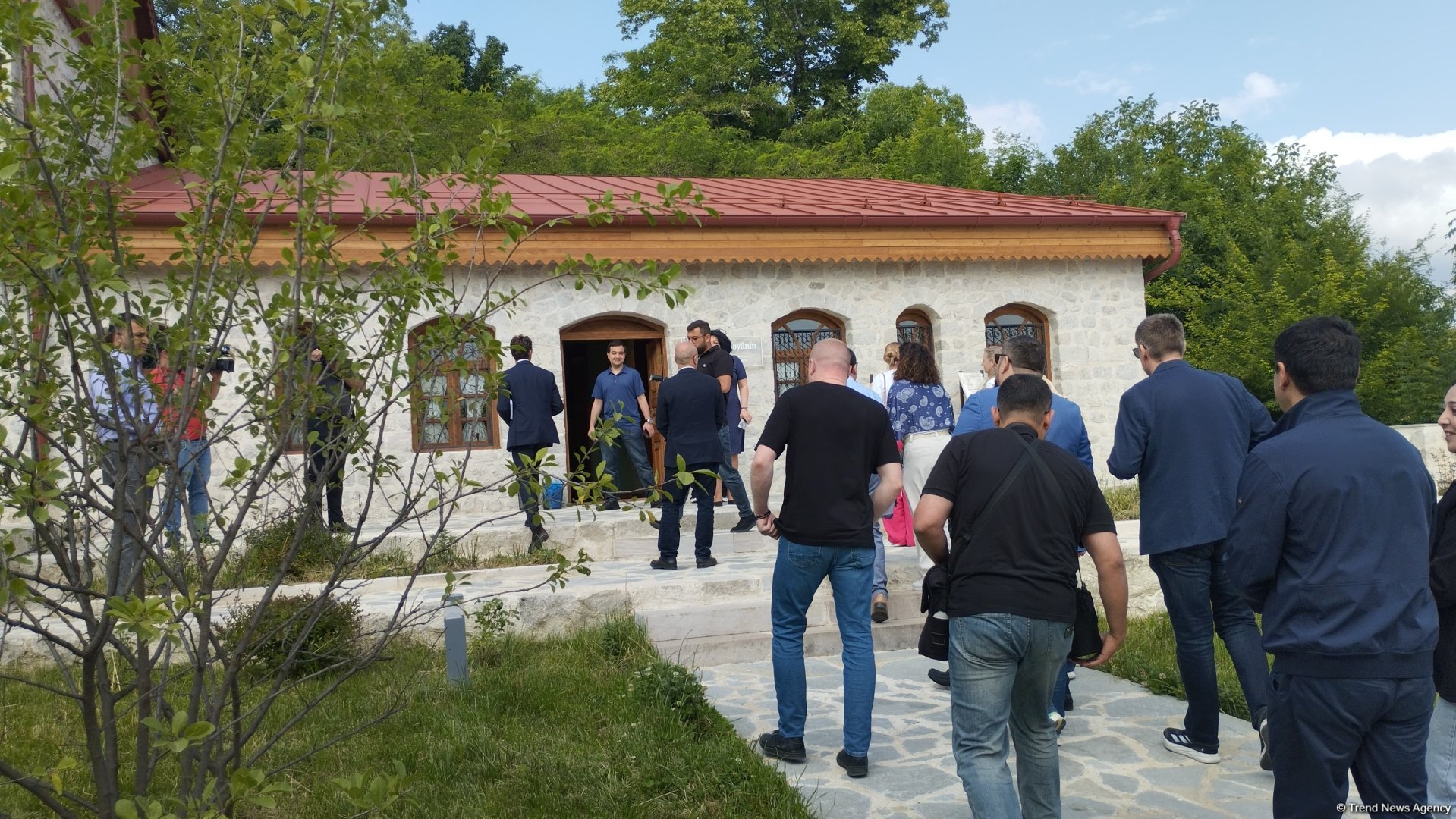 Diplomatik korpusun nümayəndələri Şuşa şəhəri ilə tanış olublar (FOTO) (YENİLƏNİB)