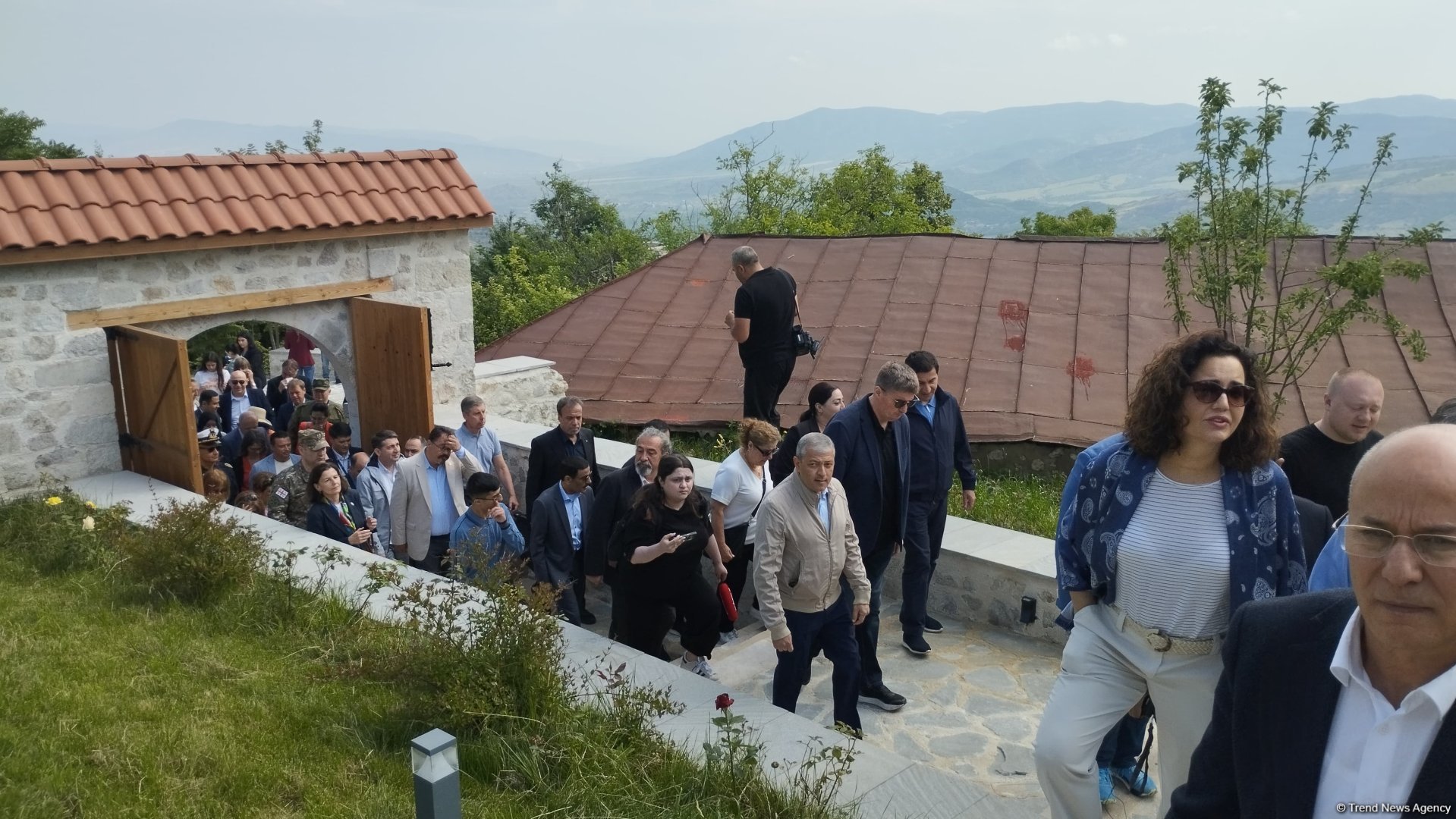 Diplomatik korpusun nümayəndələri Şuşa şəhəri ilə tanış olublar (FOTO) (YENİLƏNİB)
