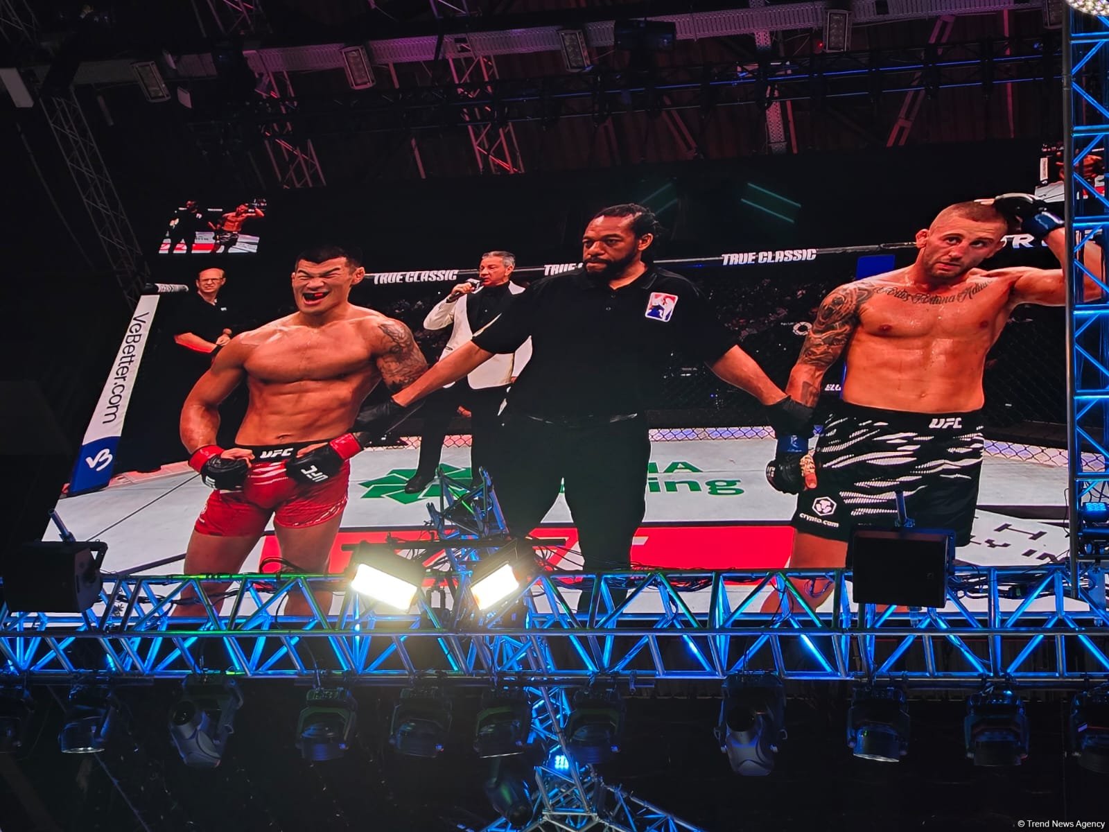 UFC Fight Night: Cənubi Koreyadan olan daha bir idmançı qalib olub (FOTO)