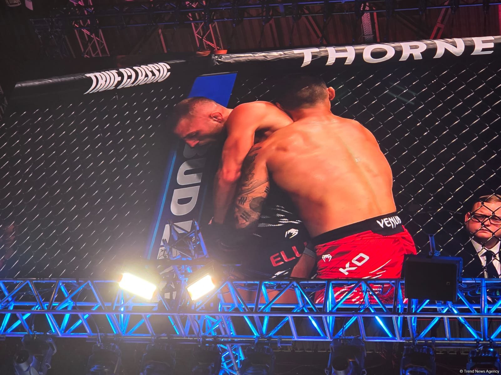 UFC Fight Night: Cənubi Koreyadan olan daha bir idmançı qalib olub (FOTO)