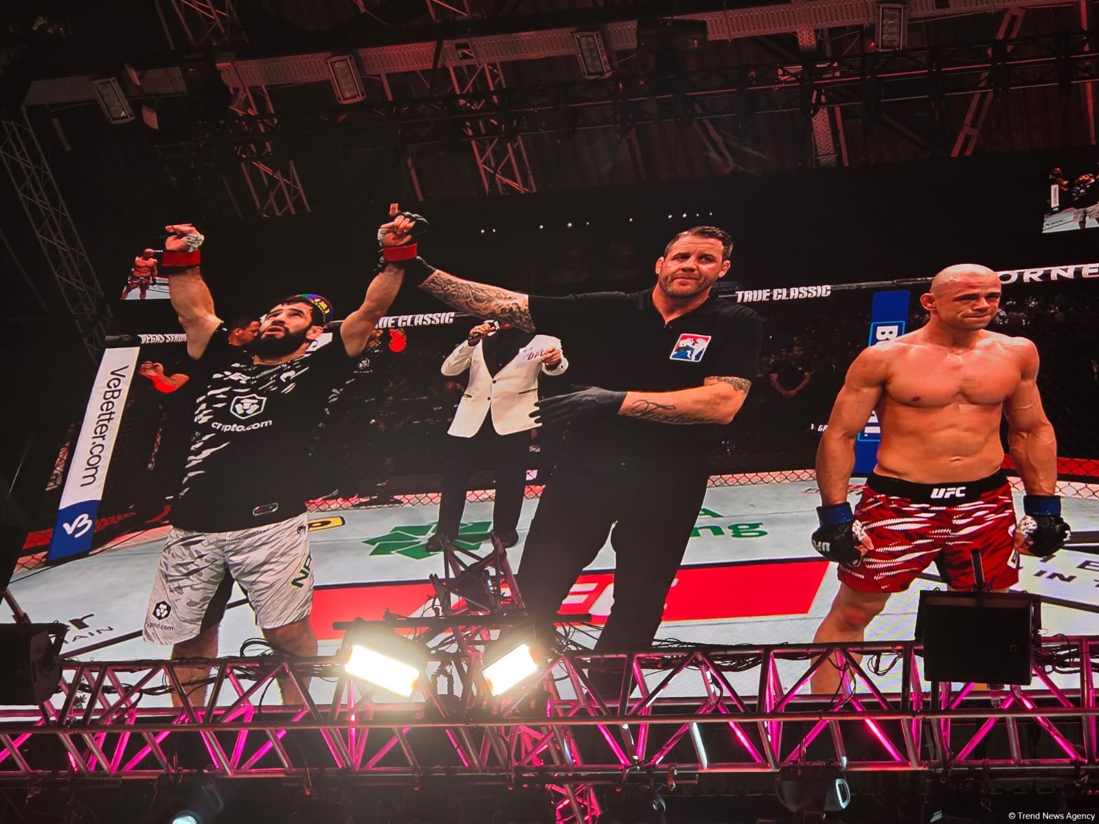 UFC Fight Night: Tacikistan təmsilçisi qalib olub (FOTO)
