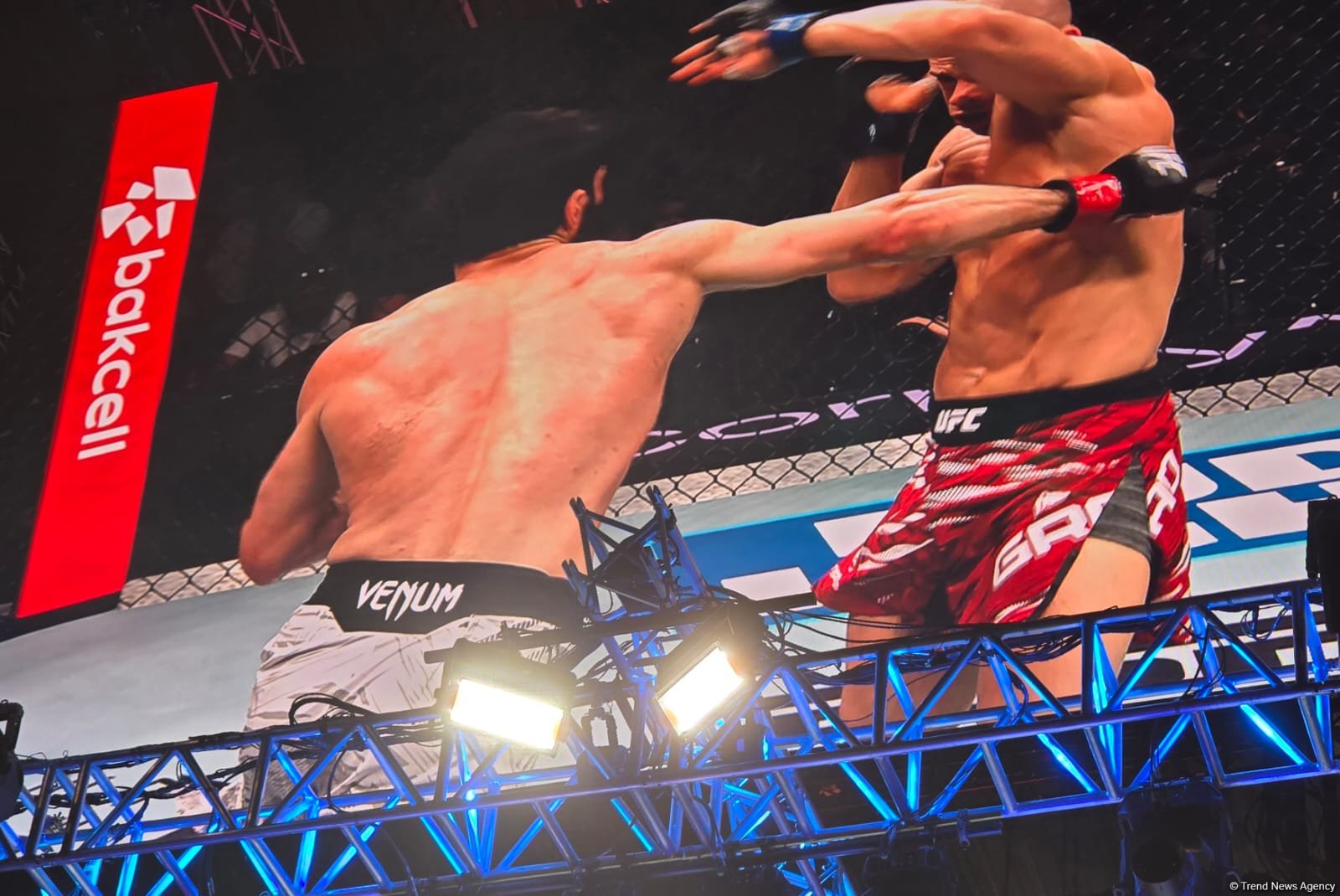 UFC Fight Night: Tacikistan təmsilçisi qalib olub (FOTO)