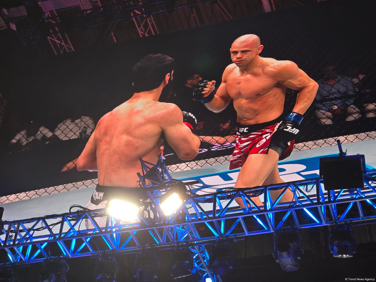 UFC Fight Night: Tacikistan təmsilçisi qalib olub (FOTO)