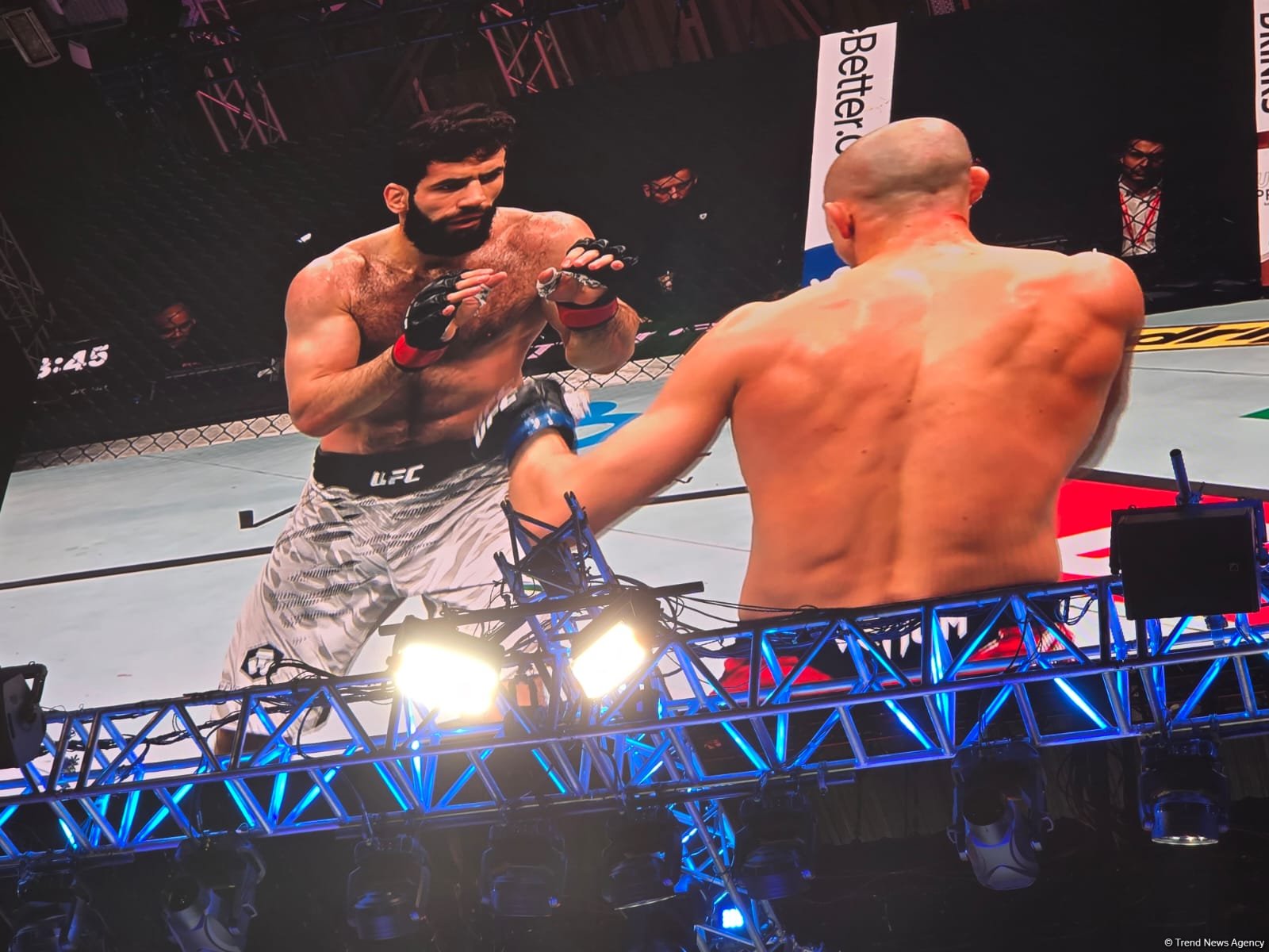 UFC Fight Night: Tacikistan təmsilçisi qalib olub (FOTO)
