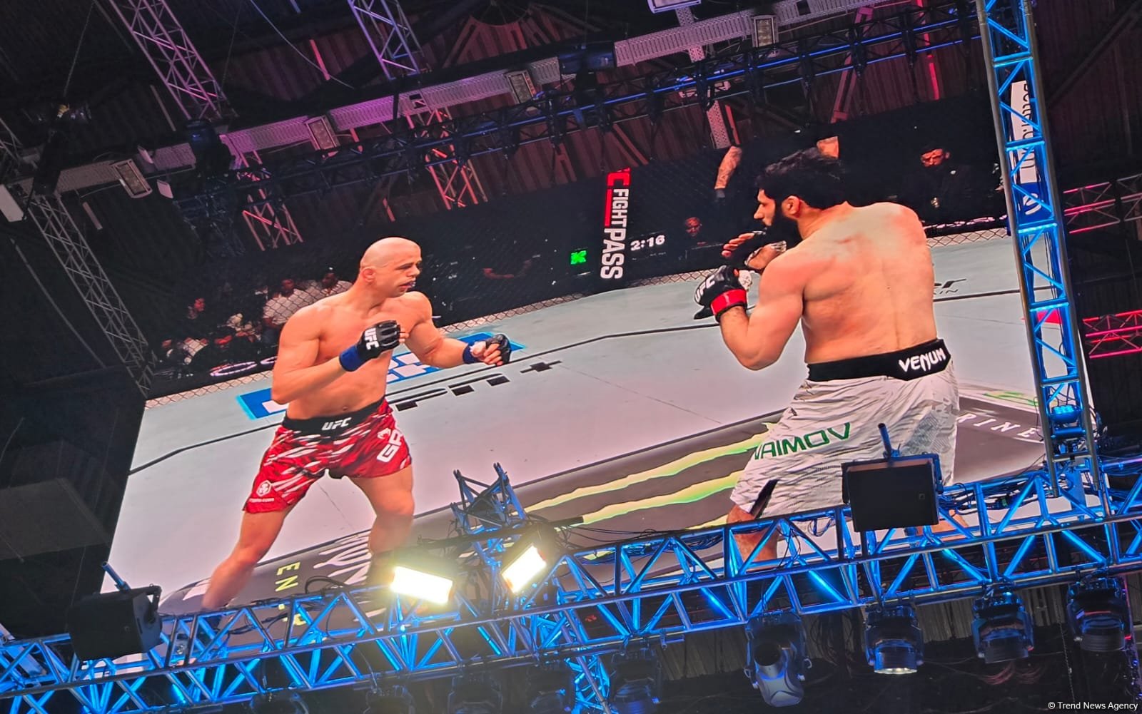 UFC Fight Night: Tacikistan təmsilçisi qalib olub (FOTO)